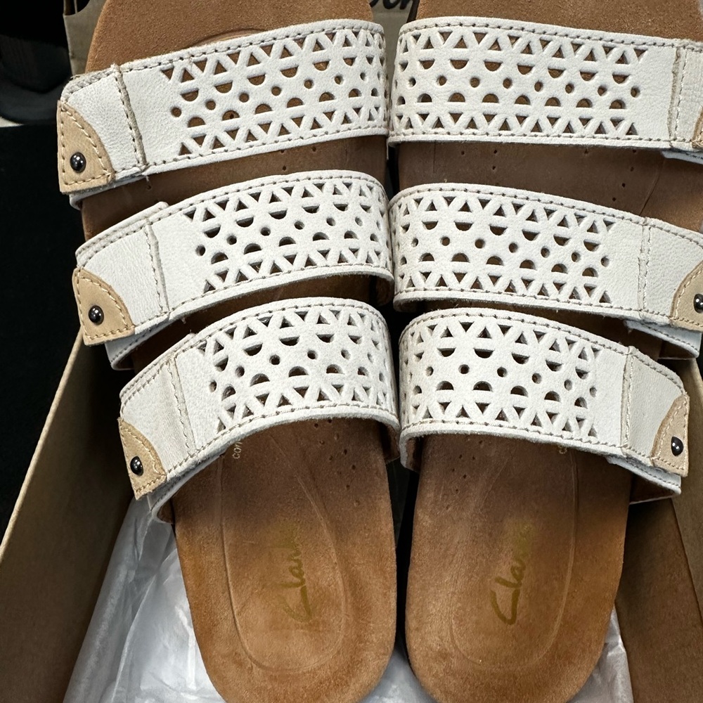 Clark Sandals - Picture 10 of 12